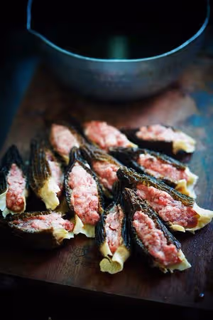羊肚菌釀肉