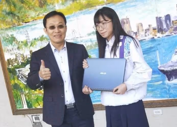 母女「共吃一碗滷肉飯」單親女生靠領低收長大，為報答越南母親，發奮考上台大機械工程系，網：寒門出孝女