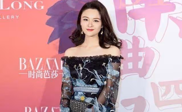 她是《甄嬛傳》曹貴人，現實中嫁給了「溫太醫」，美貌不輸孫儷
