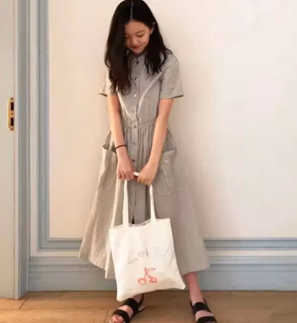 王菲18歲女兒微調3次「美出新高度」，撕掉「兔唇」標簽，時髦金髪個性不輸王菲