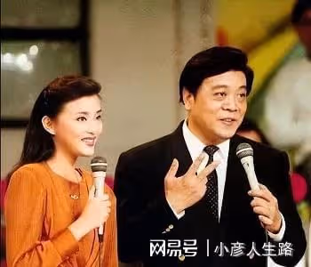 楊瀾，離開央視奔赴愛情，嫁富豪生一子一女，如今家庭幸福事業旺