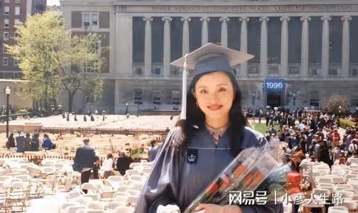 楊瀾，離開央視奔赴愛情，嫁富豪生一子一女，如今家庭幸福事業旺