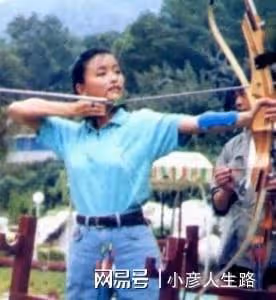 楊瀾，離開央視奔赴愛情，嫁富豪生一子一女，如今家庭幸福事業旺