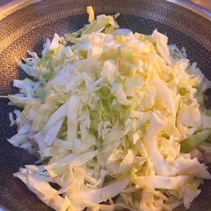 圓白菜（包菜）粉絲炒肉~光碟