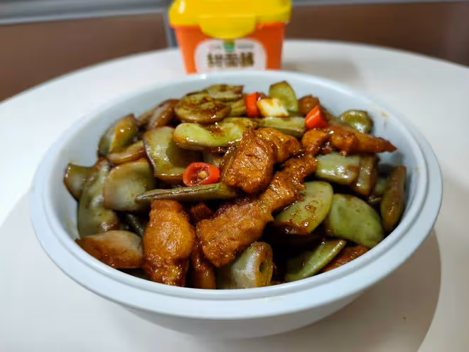 秋季美味紫扁豆燒五花肉