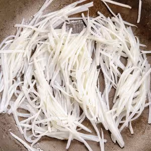 奶白鮮香的蘿蔔絲煎蛋湯