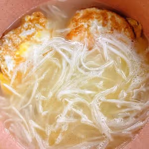 奶白鮮香的蘿蔔絲煎蛋湯