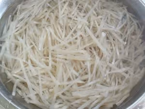 比炒菜好吃的油炒小鹹菜