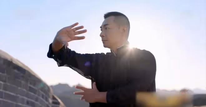 趙文卓重回《披哥2》舞台，耍火刀看呆蘇有朋，真功夫燃爆全場