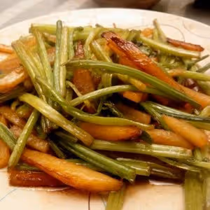 芹菜炒土豆