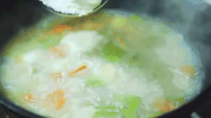 蛤蜊土豆奶油濃湯：冬日最濃郁的一碗，比雞湯還治癒！