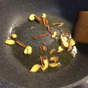 爆炒仔雞