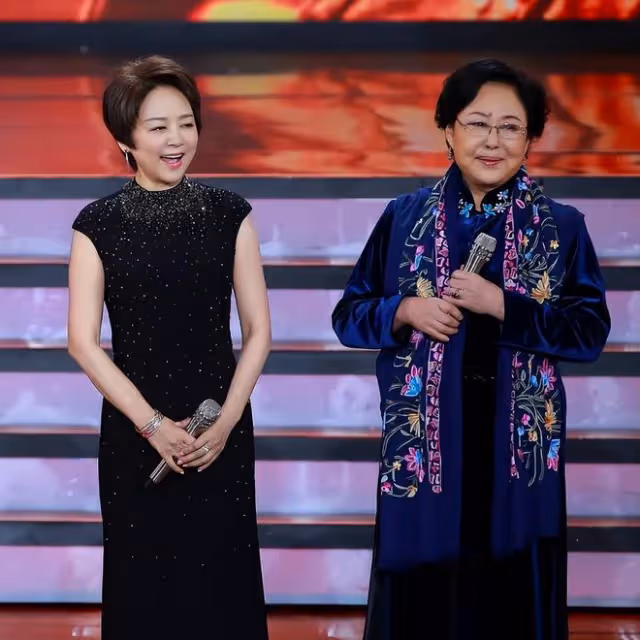 這才叫百花齊放，四位老藝術家現身活動，氣質優雅各有魅力！