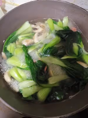 鮮蘑菇青菜湯