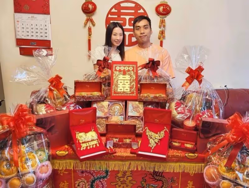 恭喜！女星收一桌金器月底出嫁，拍戲收入低靠大11歲男友養：感激另一半力挺追夢