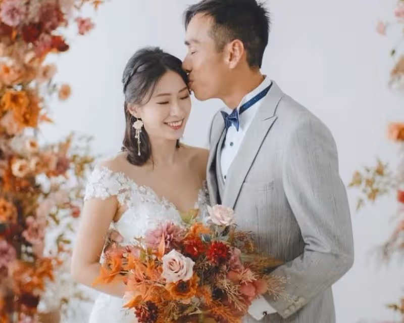 恭喜！女星收一桌金器月底出嫁，拍戲收入低靠大11歲男友養：感激另一半力挺追夢