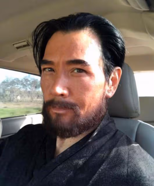 費翔留鬍子也好帥！61歲不油膩反而氣質出眾，甚至比年輕時更迷人
