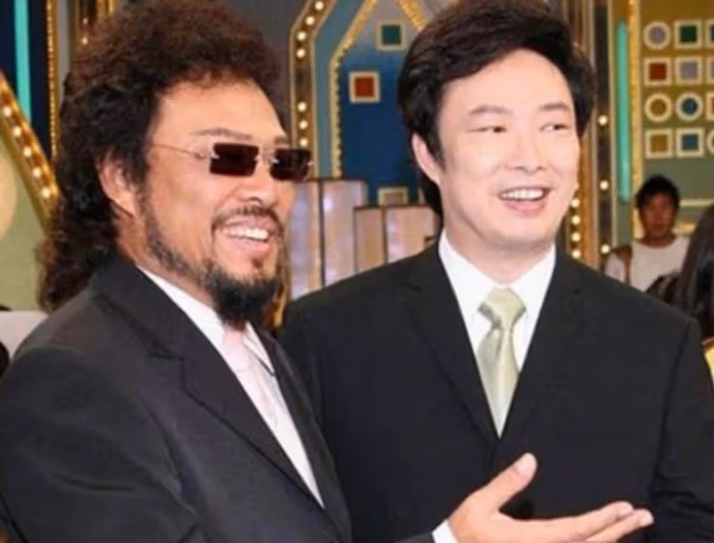同一個爸媽的明星「兄弟姐妹」，這長相差距不是一般的大，網友：確定是同父母嗎