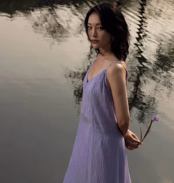 周迅罕見同框張曼玉！成熟女人的美和小女生的美一目了然，網友：相差10歲張曼玉也絲毫不輸