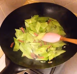 金華火腿炒萵筍