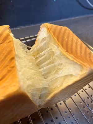 超簡單吐司（純手工）