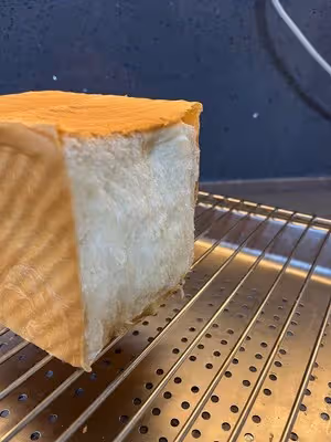 超簡單吐司（純手工）