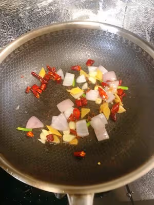 雙椒雞脆骨（掌中寶）