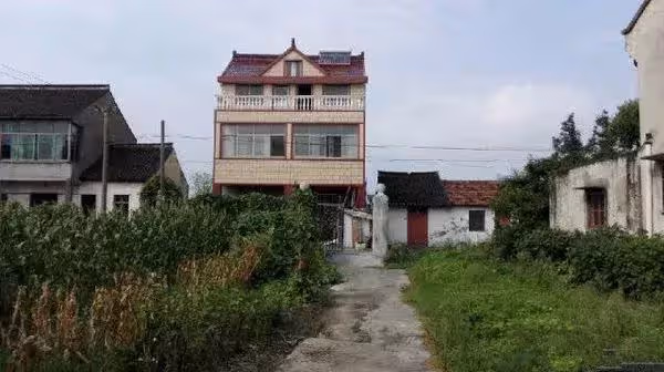老公去世婆婆幫我帶女兒，母親發來一張照片，打開一看我哭成淚人
