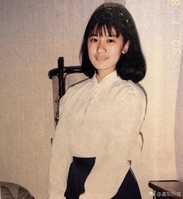 看了賈靜雯的媽媽，才知為何她那麼美！「祖孫三代」根本同一個模子印出