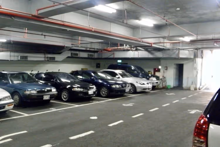 買車位被偷停！女屋主「多次找管理員無解」嘆：連警察都無法  硬起來出招「管委會態度逆轉」超解氣