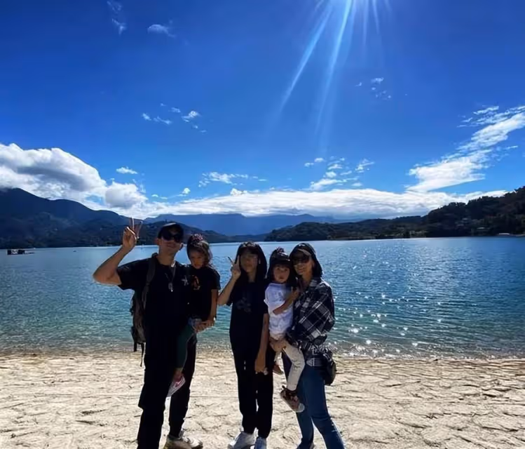 賈靜雯大女兒曬「性感照」引爭議！繼父修杰楷直言「不好看」，梧桐妹反擊：要妳管？