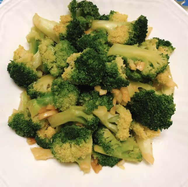 清炒西藍花，口味清淡，營養價值高
