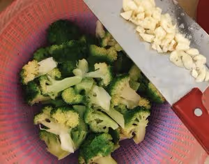 清炒西藍花，口味清淡，營養價值高