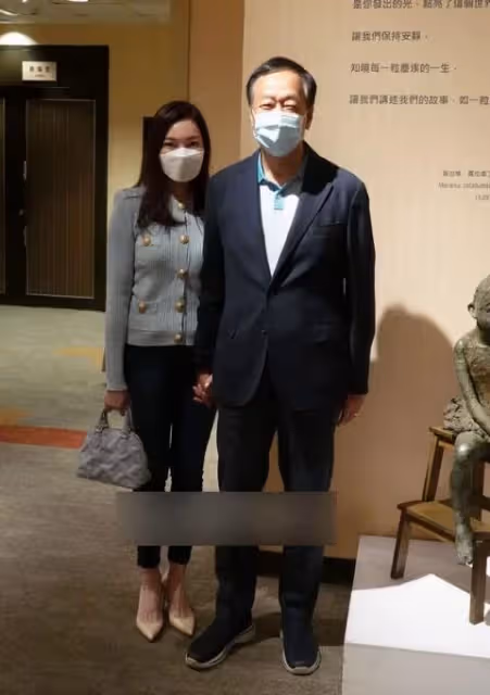 富士康老闆娘攜仨子女做慈善，宣布再捐300萬台幣迎48歲生日，網贊：人美又心善