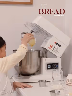 金燦燦的芝士蒜香法式軟麵包，香迷糊了！🥖🥖