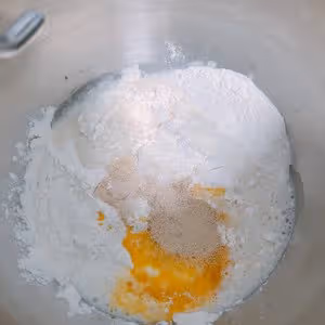 金燦燦的芝士蒜香法式軟麵包，香迷糊了！🥖🥖