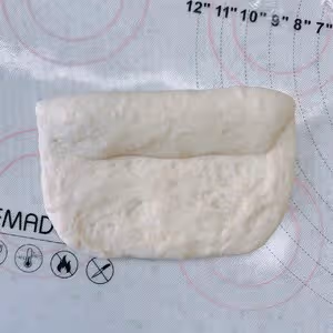 金燦燦的芝士蒜香法式軟麵包，香迷糊了！🥖🥖
