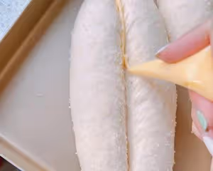 金燦燦的芝士蒜香法式軟麵包，香迷糊了！🥖🥖