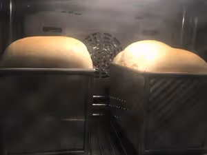 中筋麵粉做的細膩綿軟三明治白麵包