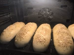 中筋麵粉做的細膩綿軟三明治白麵包