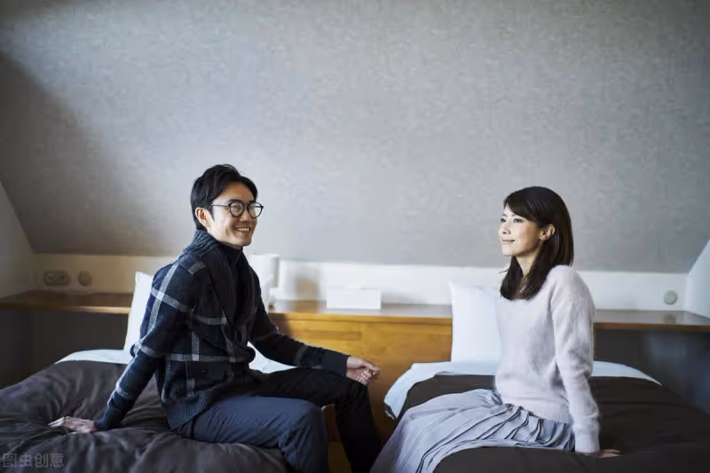 "兒子,10萬拿著,買個大點的房"兒媳不同意,幾年後男人:謝老婆英明
