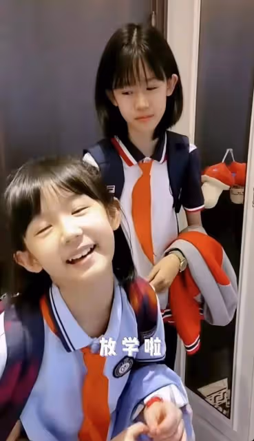 陸毅倆女兒曬變裝秀！驚艷如雙胞胎，豪宅內景曝光堆滿車模手辦