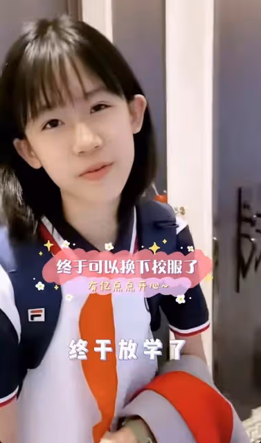 陸毅倆女兒曬變裝秀！驚艷如雙胞胎，豪宅內景曝光堆滿車模手辦