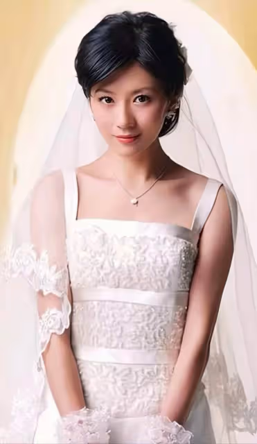 花10年時間忘記前夫，失婚後帶女兒改嫁修杰楷，直言：如果有來生，我還要嫁給他