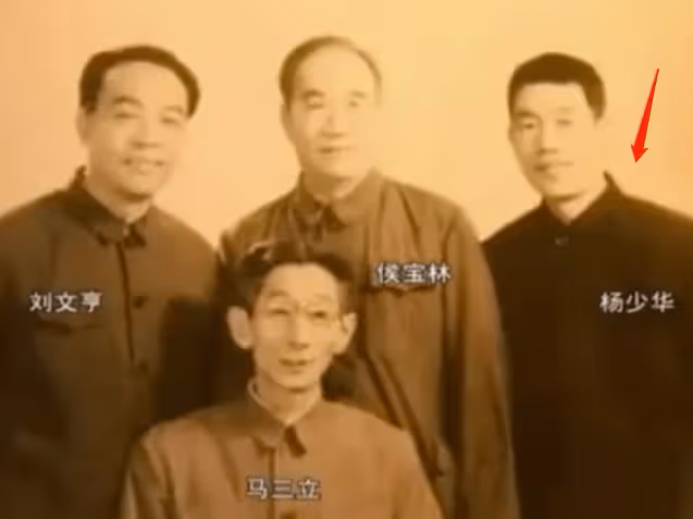 90歲老藝術家被兒子架著走穴 揭露人生最大悲哀