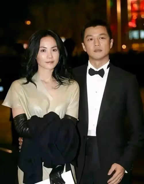 李亞鵬終於撐不住了？直播變賣房車營地