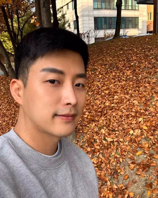 韓國帥大叔在社交媒體上徵婚，卻引來無數男網友私信