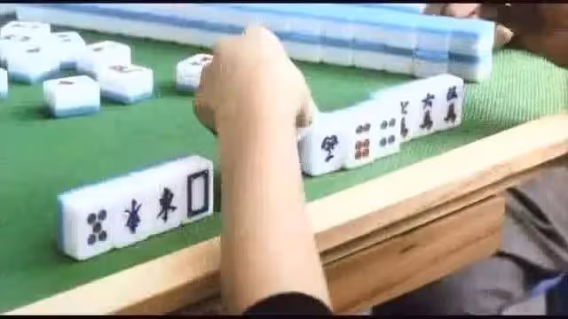 婆婆天天出去打麻將，每次都贏很多錢，起疑跟蹤後，我泣不成聲