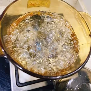 娃娃吵著要吃的柚子皮糖