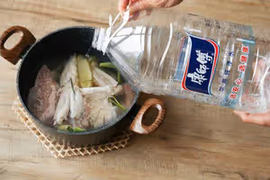 蘿蔔蹄筋牛腩煲